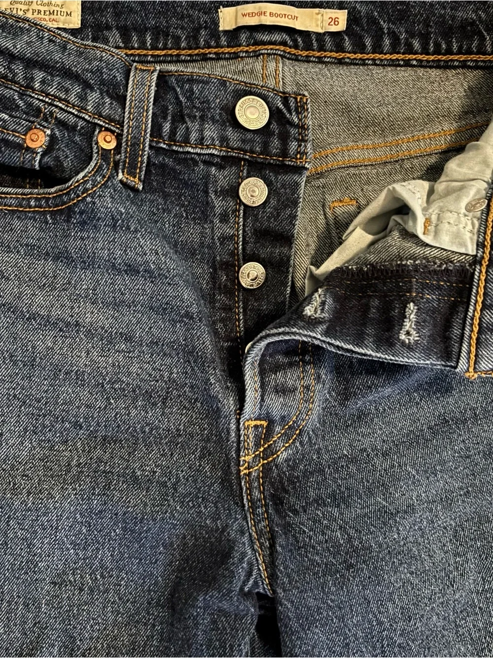 Levi’s Wedgie Bootcut Classic Dark Wash Women's Jeans Premium Big E Button Fly